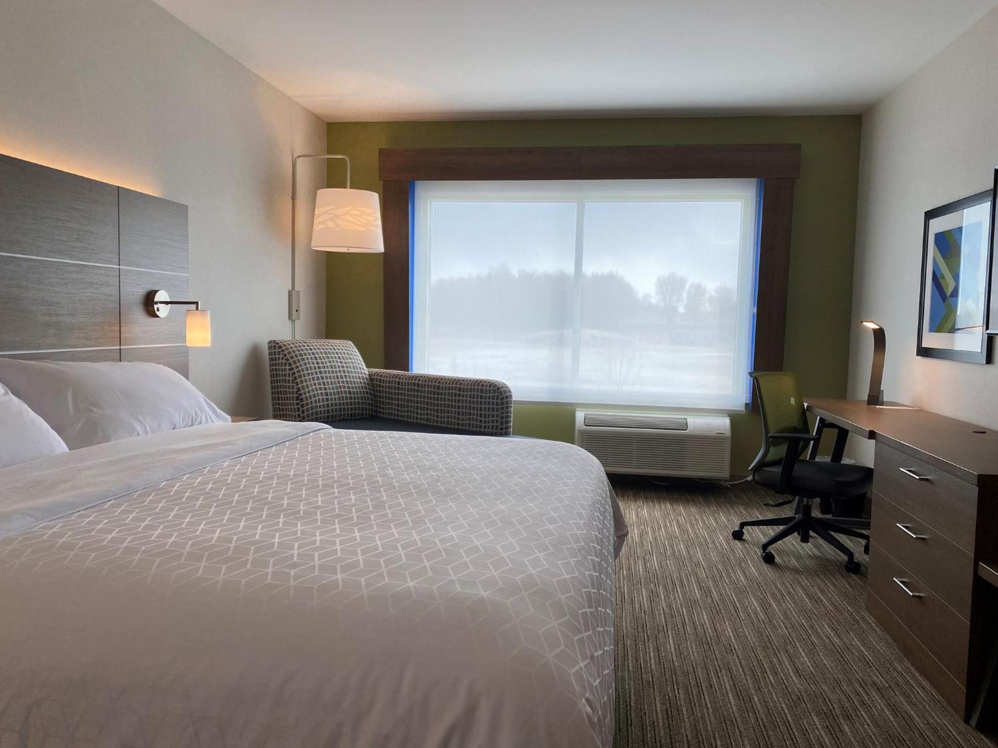 Holiday Inn Express & Suites - Aurora By Ihg Экстерьер фото